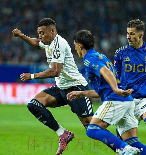 西媒：在皇马和埃尔切比赛时 本泽马的家中被盗